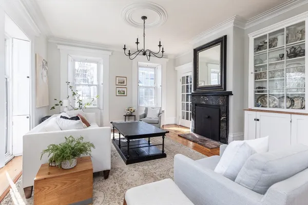 $1,450,000 | 27 St James Street, Boston, MA 02119