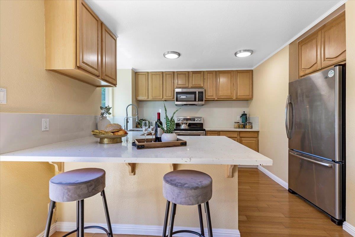 83 Devonshire Avenue, Unit 3 Mountain View, CA 94043 - Photo 3 of 24