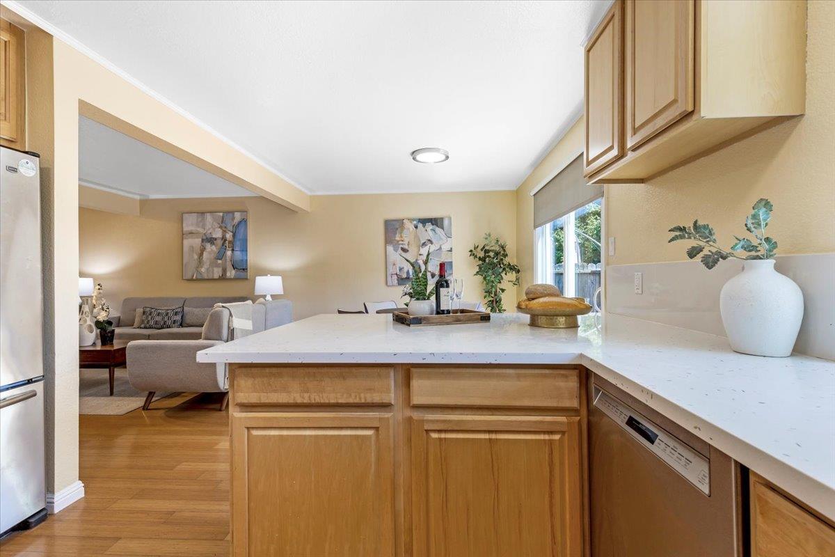 83 Devonshire Avenue, Unit 3 Mountain View, CA 94043 - Photo 8 of 24