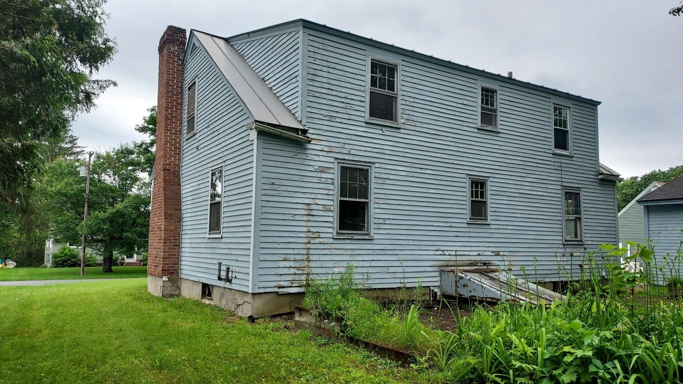 6 Ave B Rutland, VT 05701 - Photo 8 of 37