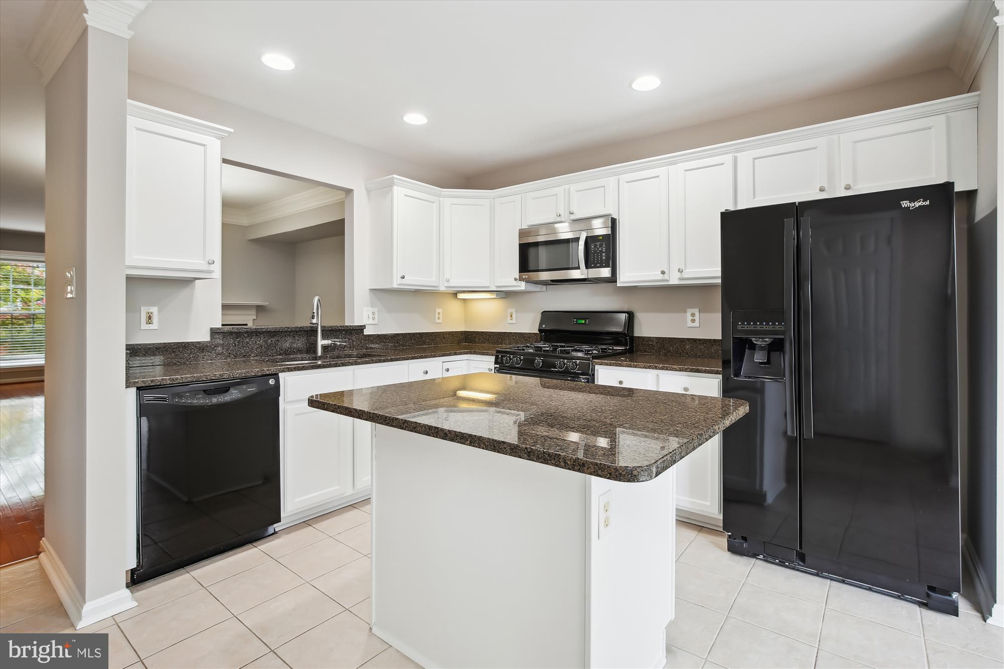 13125 Plotner Farm Road Herndon, VA 20171 - Photo 12 of 49 Granite counters & added recessed lighting