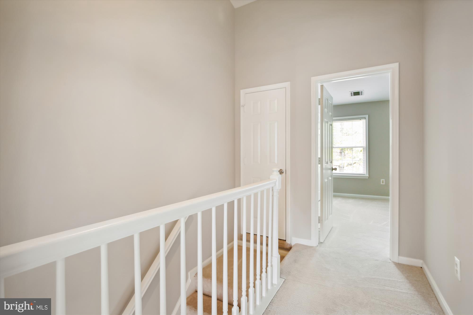 13125 Plotner Farm Road Herndon, VA 20171 - Photo 20 of 49 Upper Hall w/linen closet