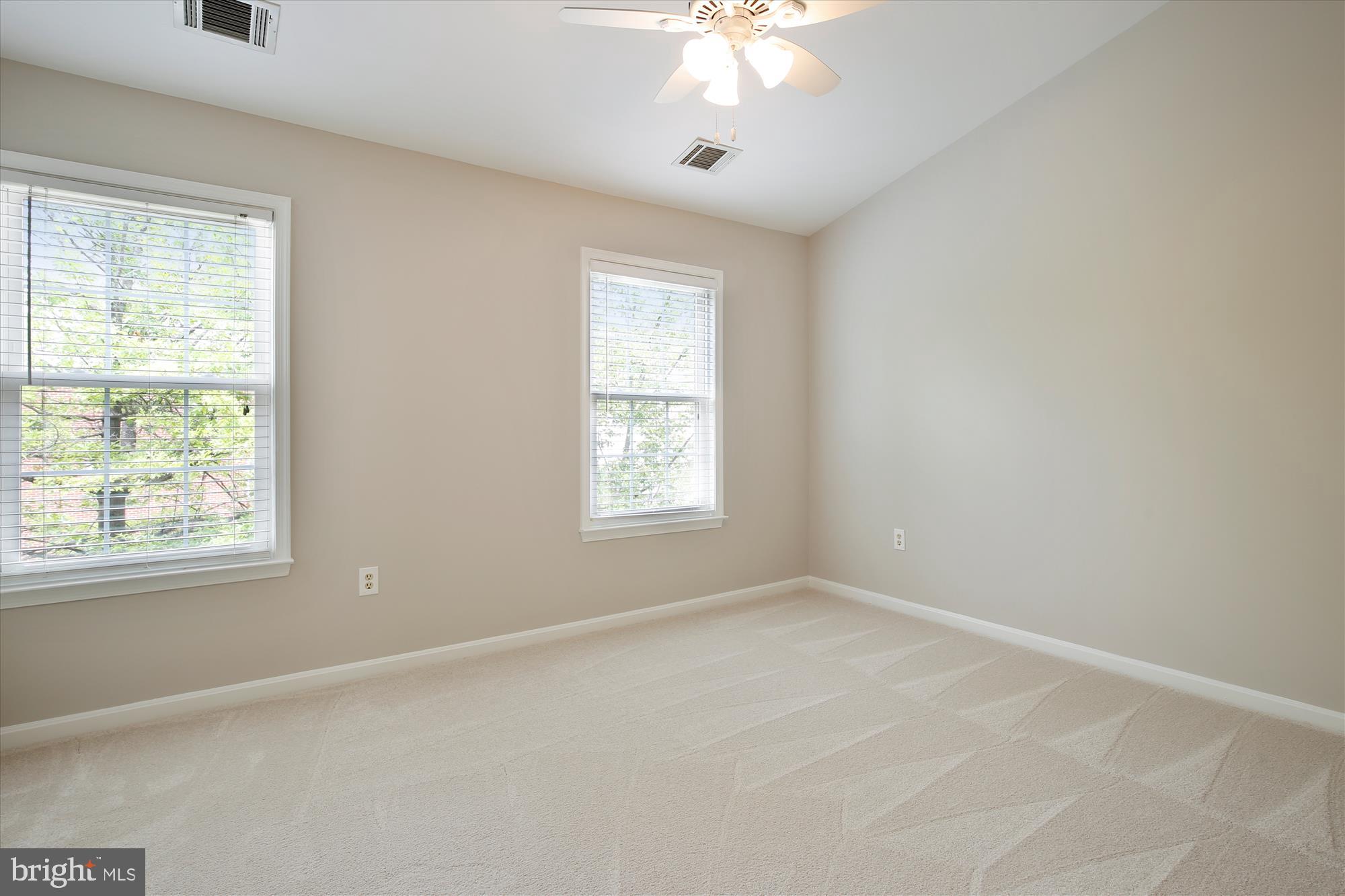 13125 Plotner Farm Road Herndon, VA 20171 - Photo 22 of 49 Vaulted ceilings