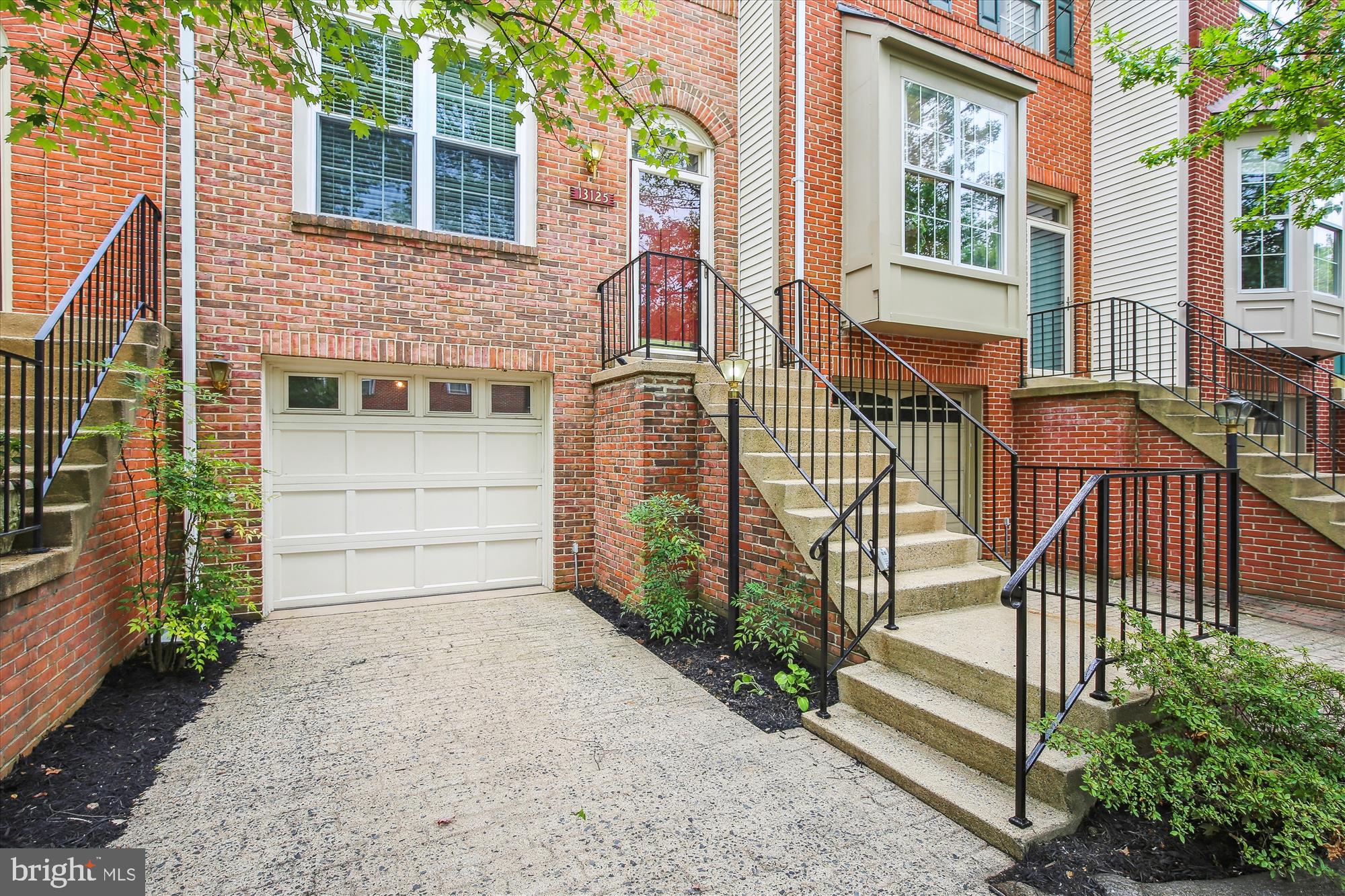 13125 Plotner Farm Road Herndon, VA 20171 - Photo 30 of 49 Front