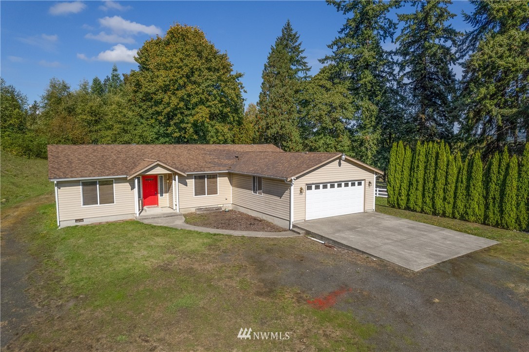 241 Umiker Road Castle Rock, WA 98611 - Photo 2 of 28 Gallery Image 2