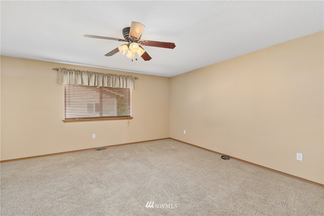 241 Umiker Road Castle Rock, WA 98611 - Photo 15 of 28 Gallery Image 15