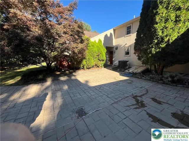 $849,900 | 1724 Park Lane, Orefield, PA 18069