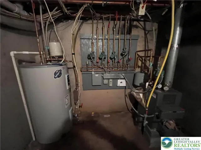 $849,900 | 1724 Park Lane, Orefield, PA 18069