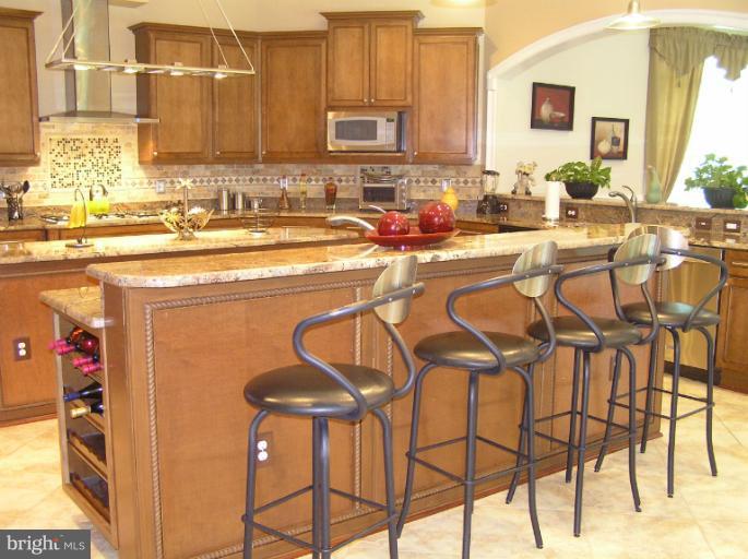 4215 Whitacre Road Fairfax, VA 22032 - Photo 13 of 30 Kitchen
