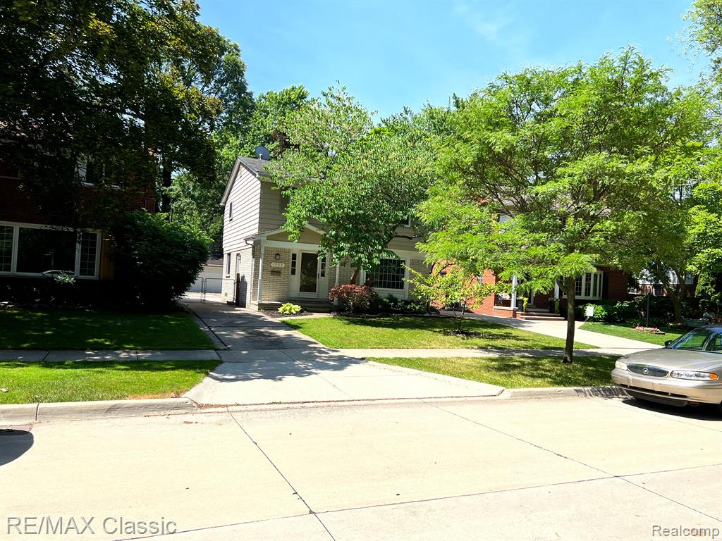1953 Broadstone Road Grosse Pointe Woods, MI 48236 - Photo 1 of 43