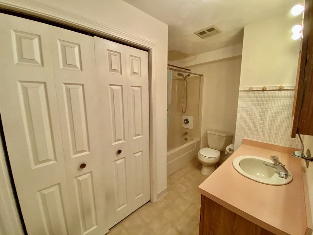 39 Parlin Street, Unit 401 Everett, MA 02149 - Photo 16 of 17