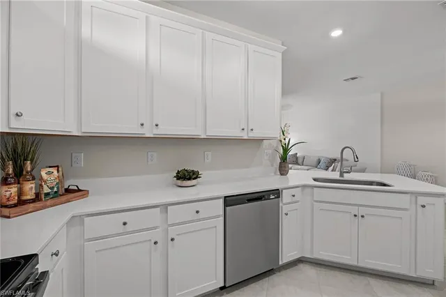 $294,950 | 9051 Leatherwood Loop, Lehigh Acres, FL 33936