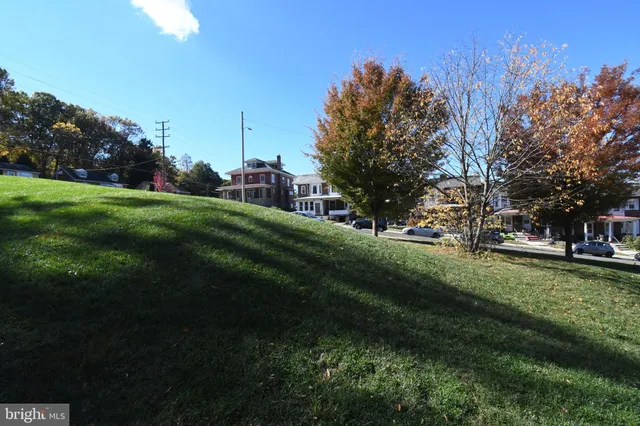 $2,150 | 114 Kuechler Court, Reading, PA 19606