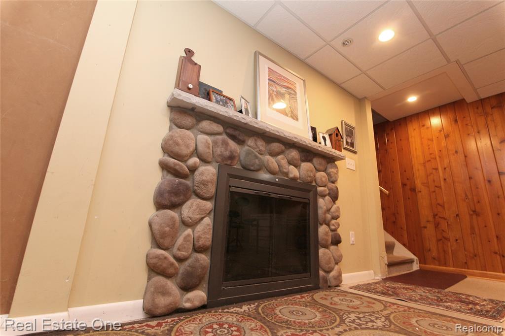 483 Rochdale Drive South Rochester Hills, MI 48309 - Photo 30 of 36