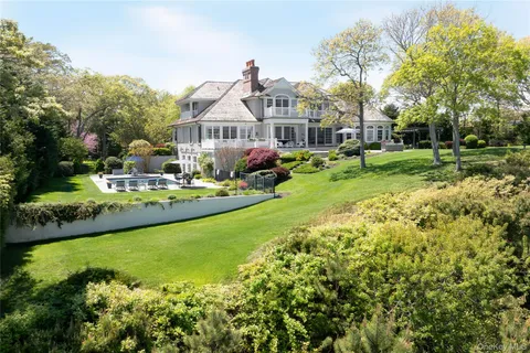 $8,250,000 | 3745 Nassau Point Road, Cutchogue, NY 11935