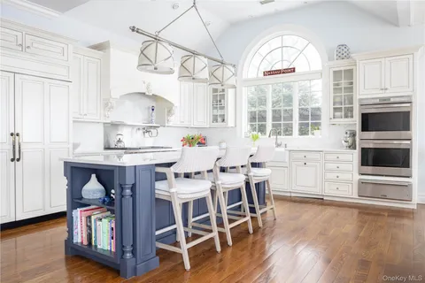 $8,250,000 | 3745 Nassau Point Road, Cutchogue, NY 11935