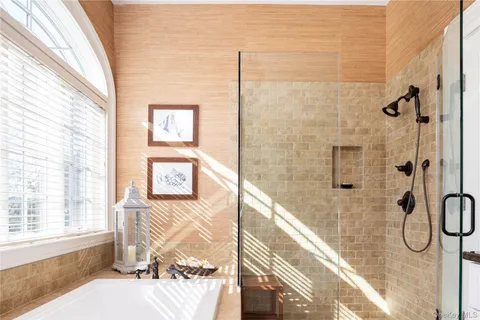 $8,250,000 | 3745 Nassau Point Road, Cutchogue, NY 11935