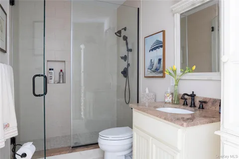 $8,250,000 | 3745 Nassau Point Road, Cutchogue, NY 11935