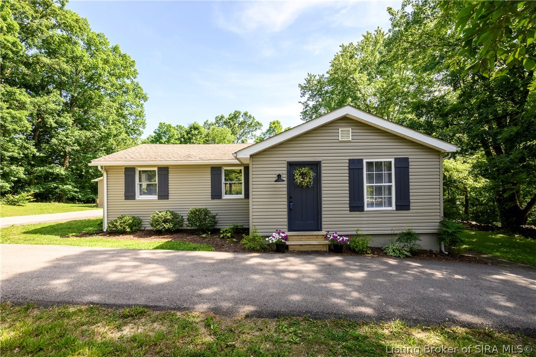 8681 Cooks Mill Road Georgetown, IN 47122 - Photo 2 of 44