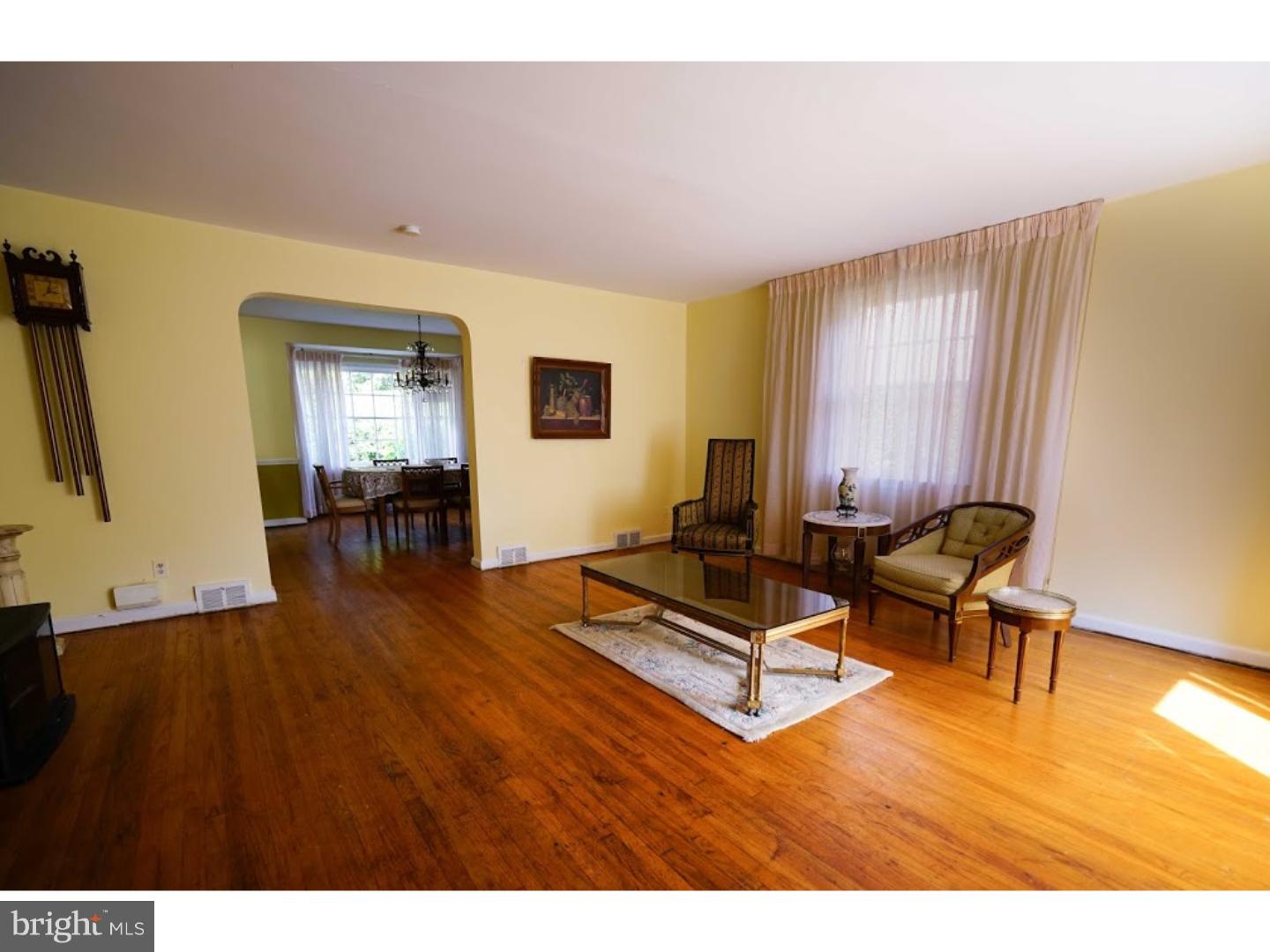 1712 Green Valley Road Havertown, PA 19083 - Photo 5 of 25