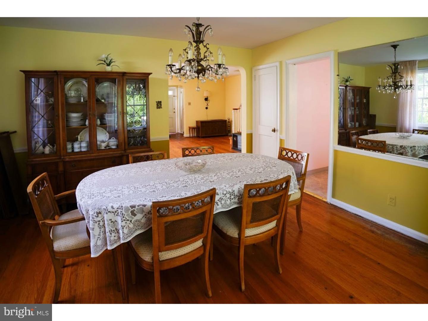 1712 Green Valley Road Havertown, PA 19083 - Photo 7 of 25