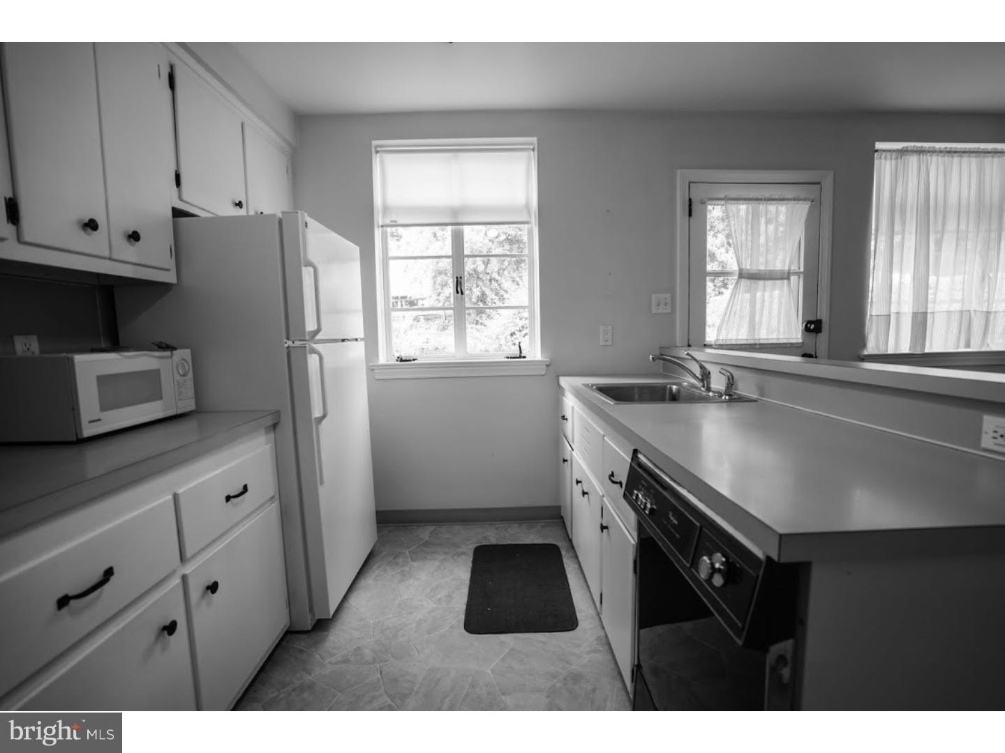 1712 Green Valley Road Havertown, PA 19083 - Photo 10 of 25
