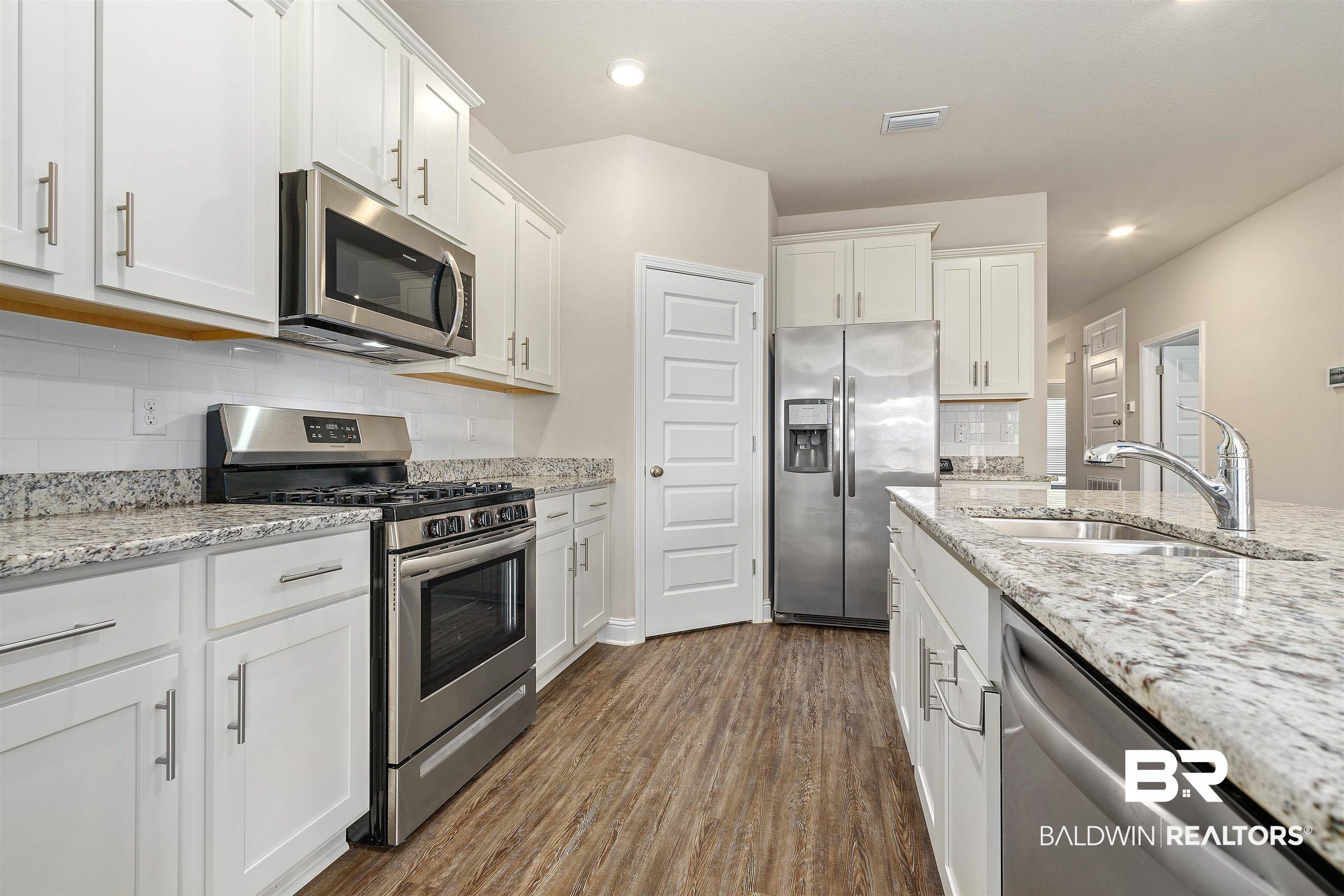 9376 Swan Point Road Daphne, AL 36526 - Photo 10 of 22