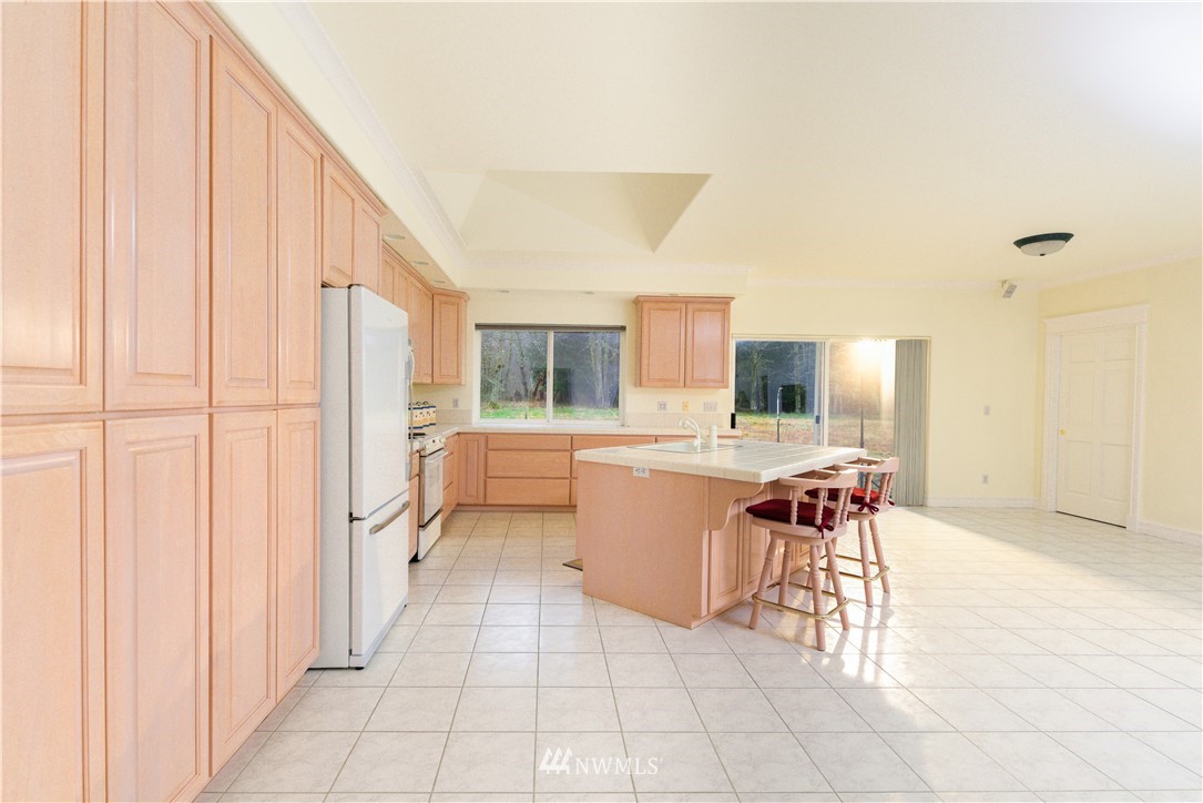 23020 Oso Loop Road Arlington, WA 98223 - Photo 4 of 19