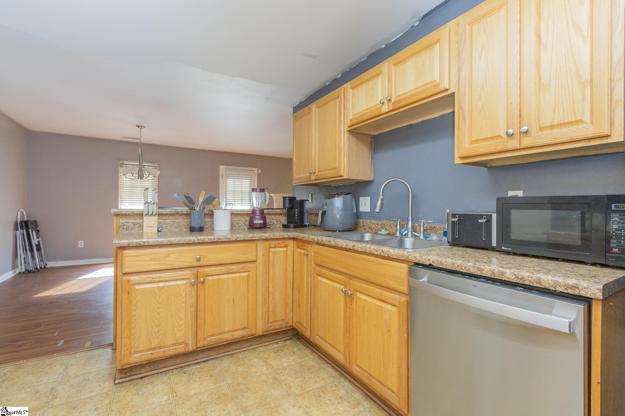 101 Springview Drive Anderson, SC 29625 - Photo 10 of 34 Gallery Image 10
