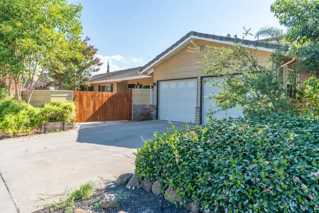 front view of house with a yard