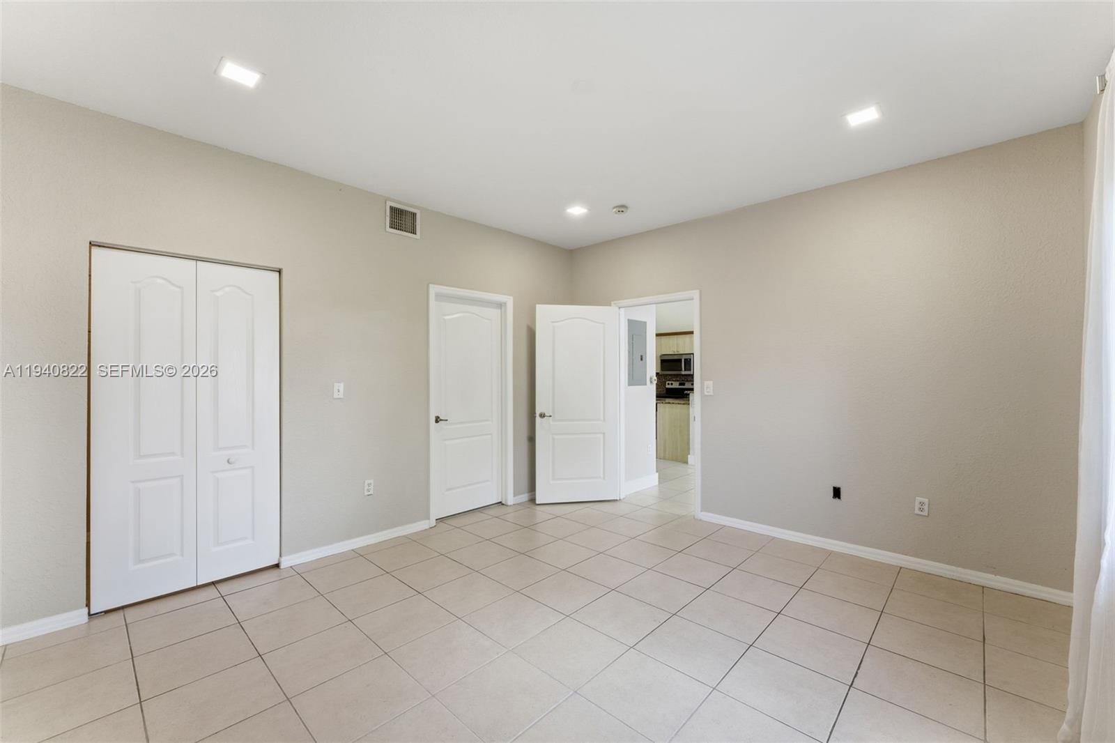 13755 Southwest 169th Terrace Miami, FL 33177 - Photo 13 of 15
