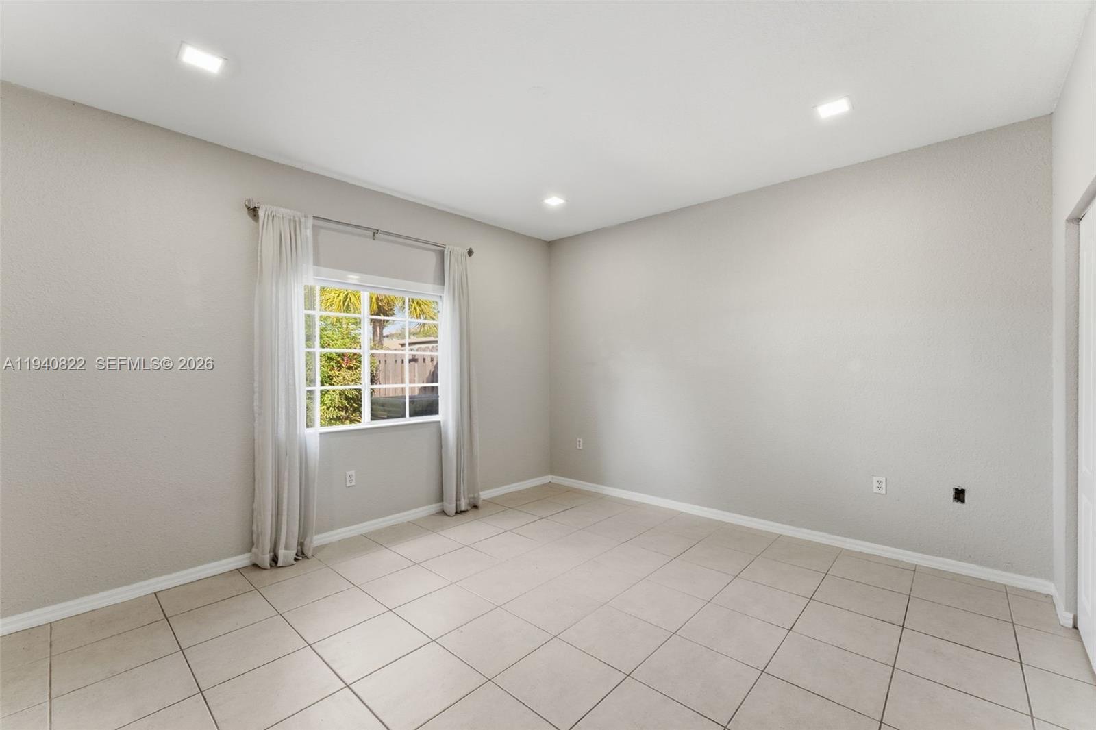 13755 Southwest 169th Terrace Miami, FL 33177 - Photo 7 of 15