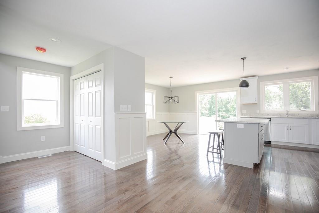 15 Keach Avenue Worcester, MA 01607 - Photo 4 of 38 Gallery Image 4