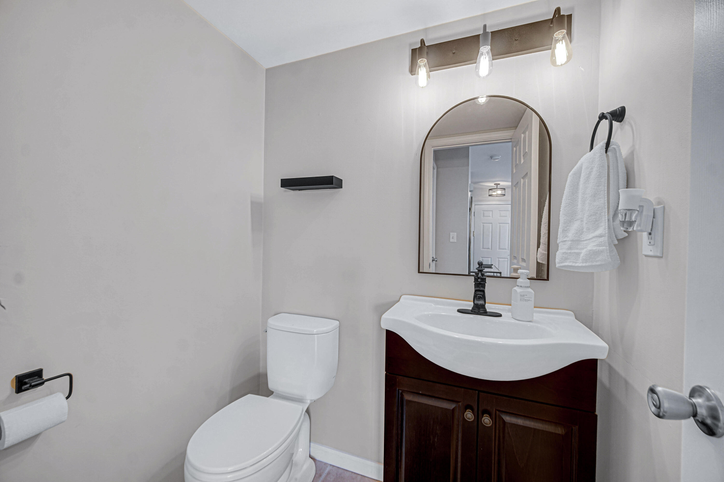 1825 Dogwood Court Crown Point, IN 46307 - Photo 11 of 23 3000x2000