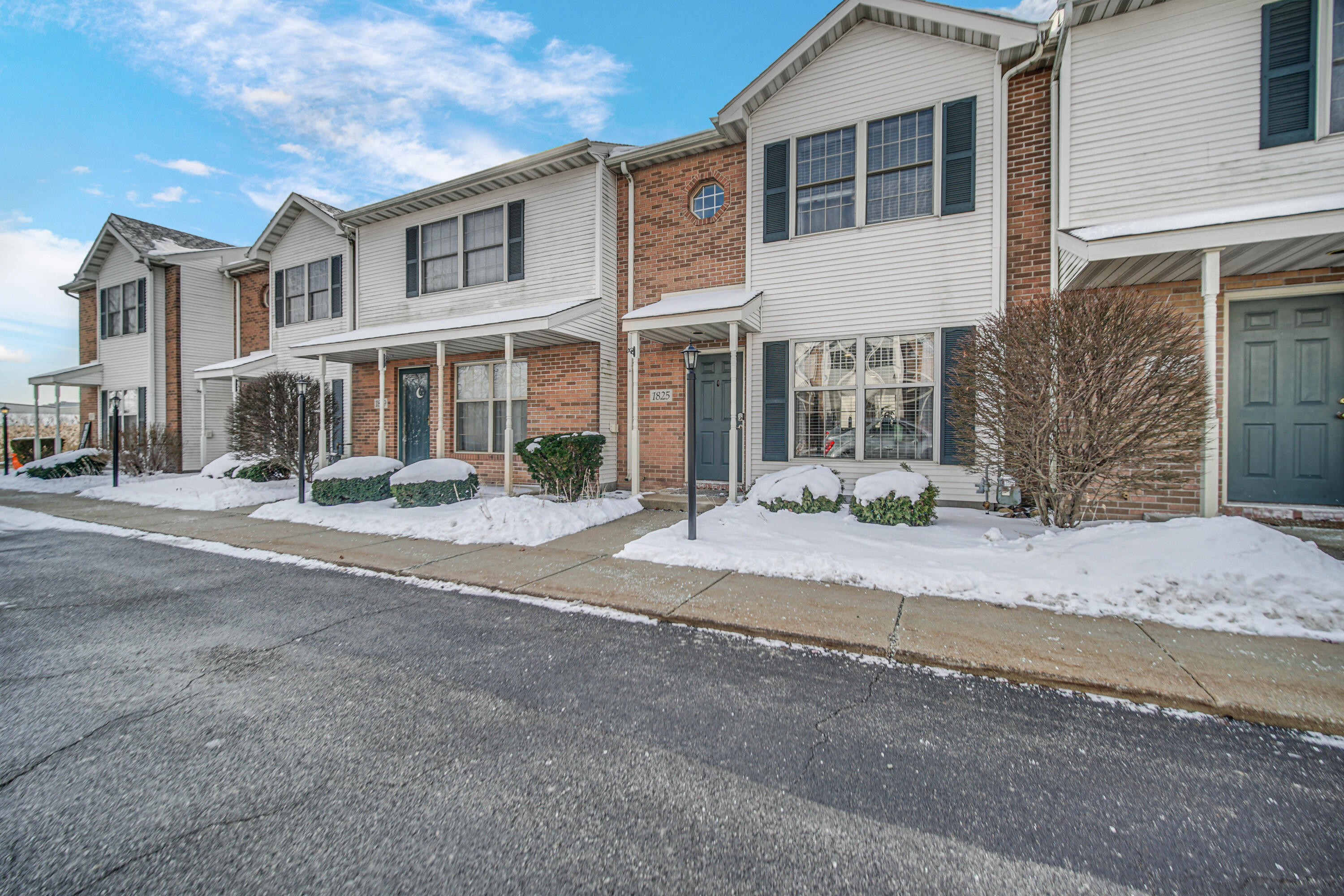 1825 Dogwood Court Crown Point, IN 46307 - Photo 22 of 23 3000x2000