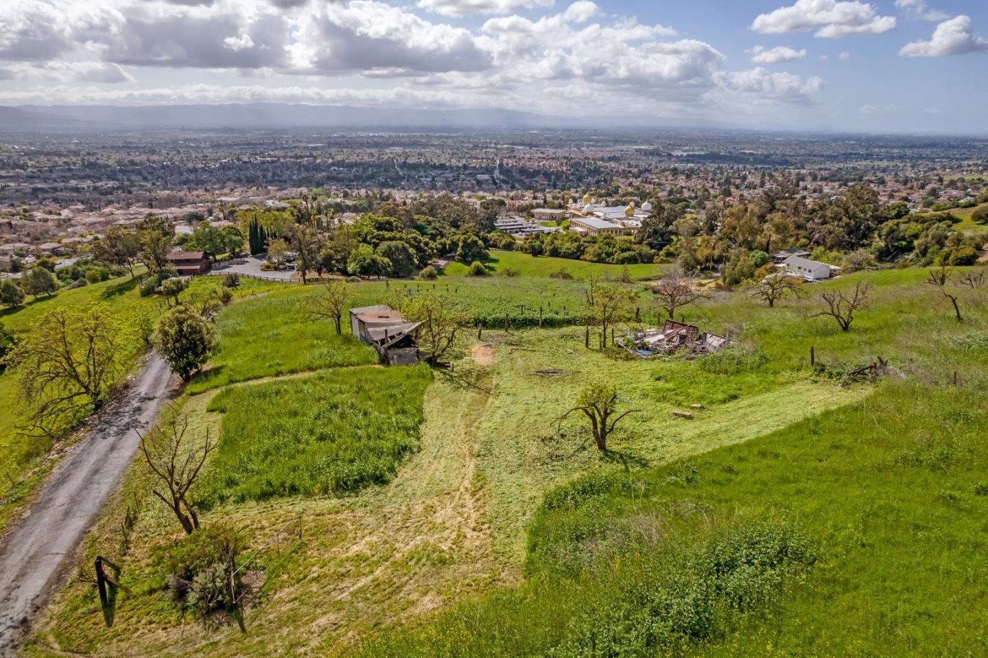 4234 Chaboya Road San Jose, CA 95135 - Photo 4 of 25