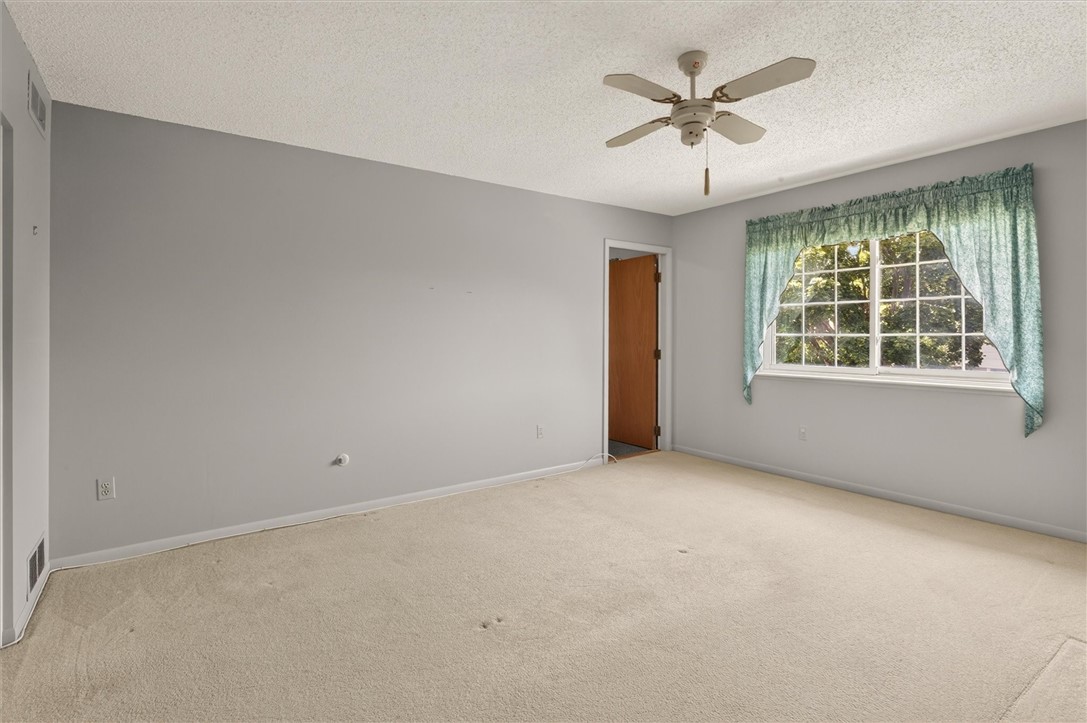 1018 B Greenleaf Road Greece, NY 14612 - Photo 35 of 50