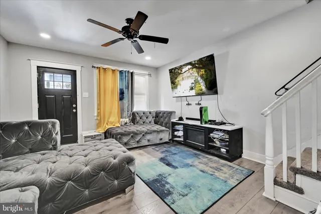 $225,000 | 204 East Avon Road, Brookhaven, PA 19015