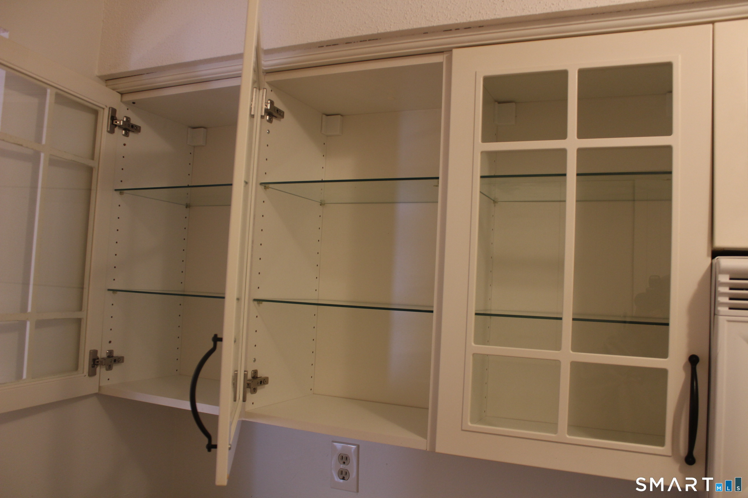 1 Concorde Way, Unit B4 Windsor Locks, CT 06096 - Photo 26 of 40 a walk in closet