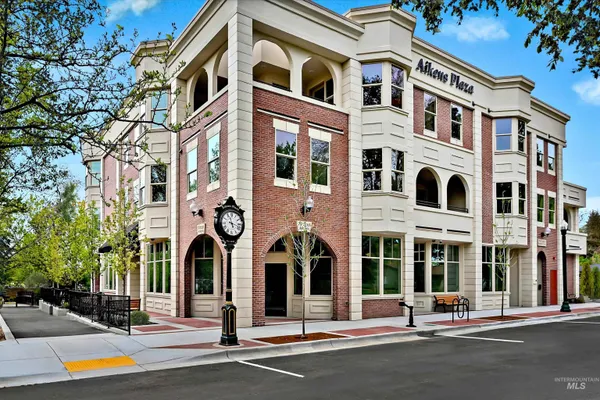 $695,000 | 79 West Aikens Road, Unit 203, Eagle, ID 83616