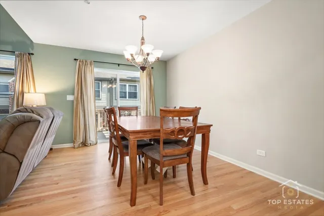 $360,000 | 1631 Pauline Circle, Mundelein, IL 60060