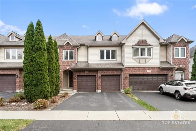 $360,000 | 1631 Pauline Circle, Mundelein, IL 60060