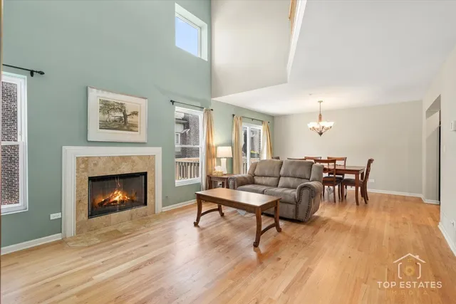 $360,000 | 1631 Pauline Circle, Mundelein, IL 60060