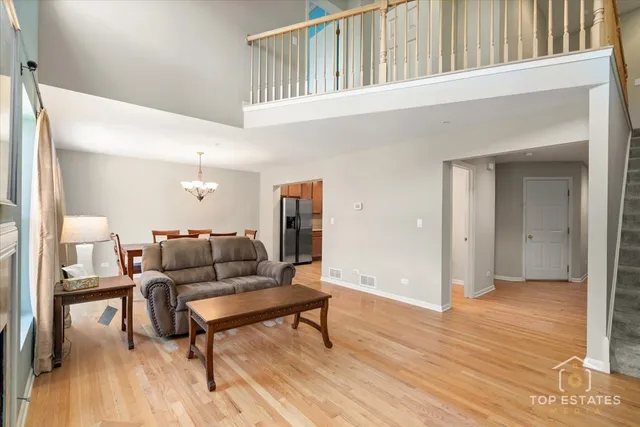 $360,000 | 1631 Pauline Circle, Mundelein, IL 60060