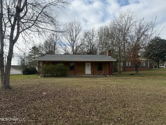 $69,900 | 1129 West 6th Street, Prentiss, MS 39474
