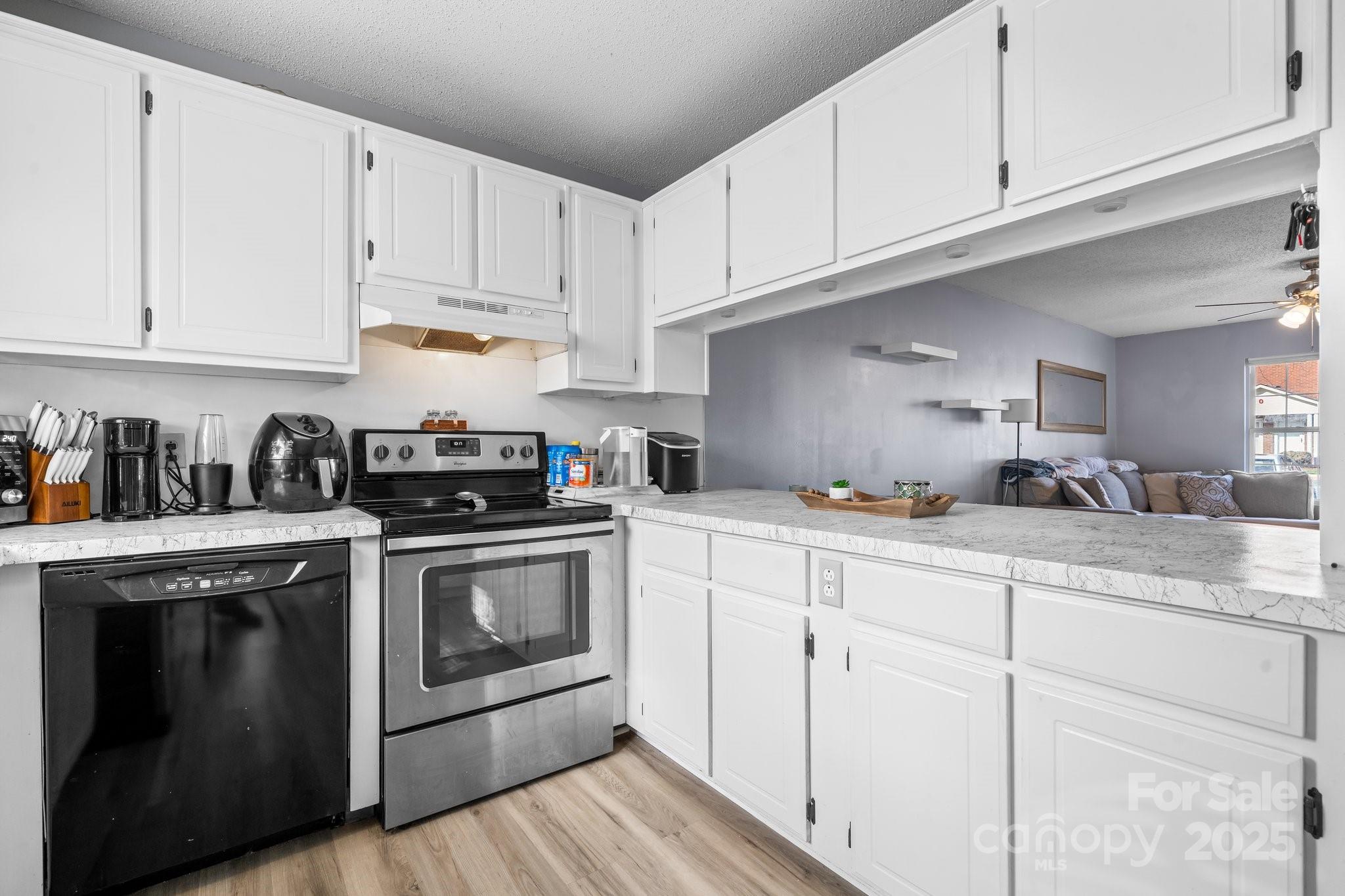 102 Brandywine Drive Northeast, Unit R3 Conover, NC 28613 - Photo 18 of 27 Gallery Image 18