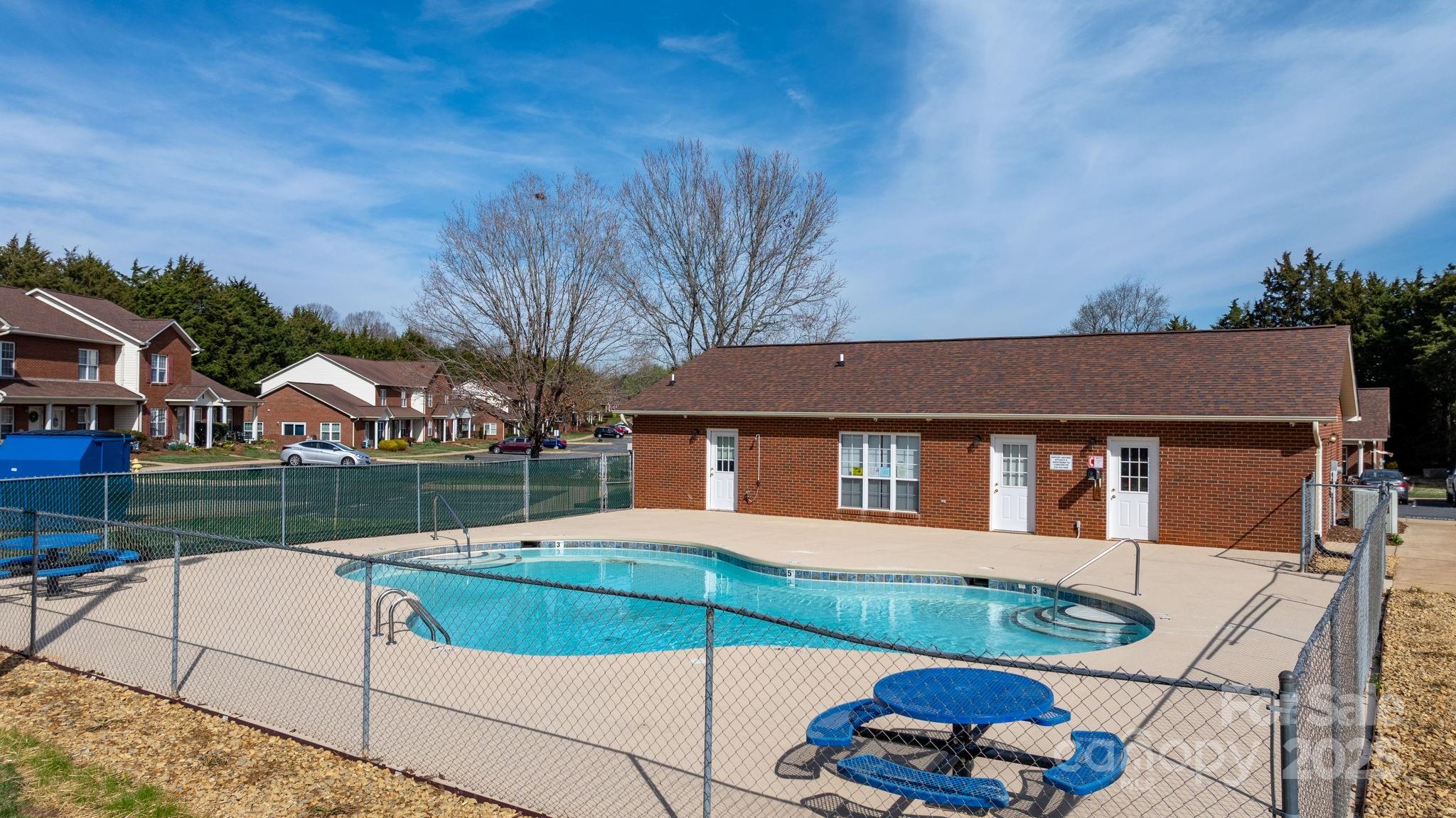 102 Brandywine Drive Northeast, Unit R3 Conover, NC 28613 - Photo 8 of 27 Gallery Image 8