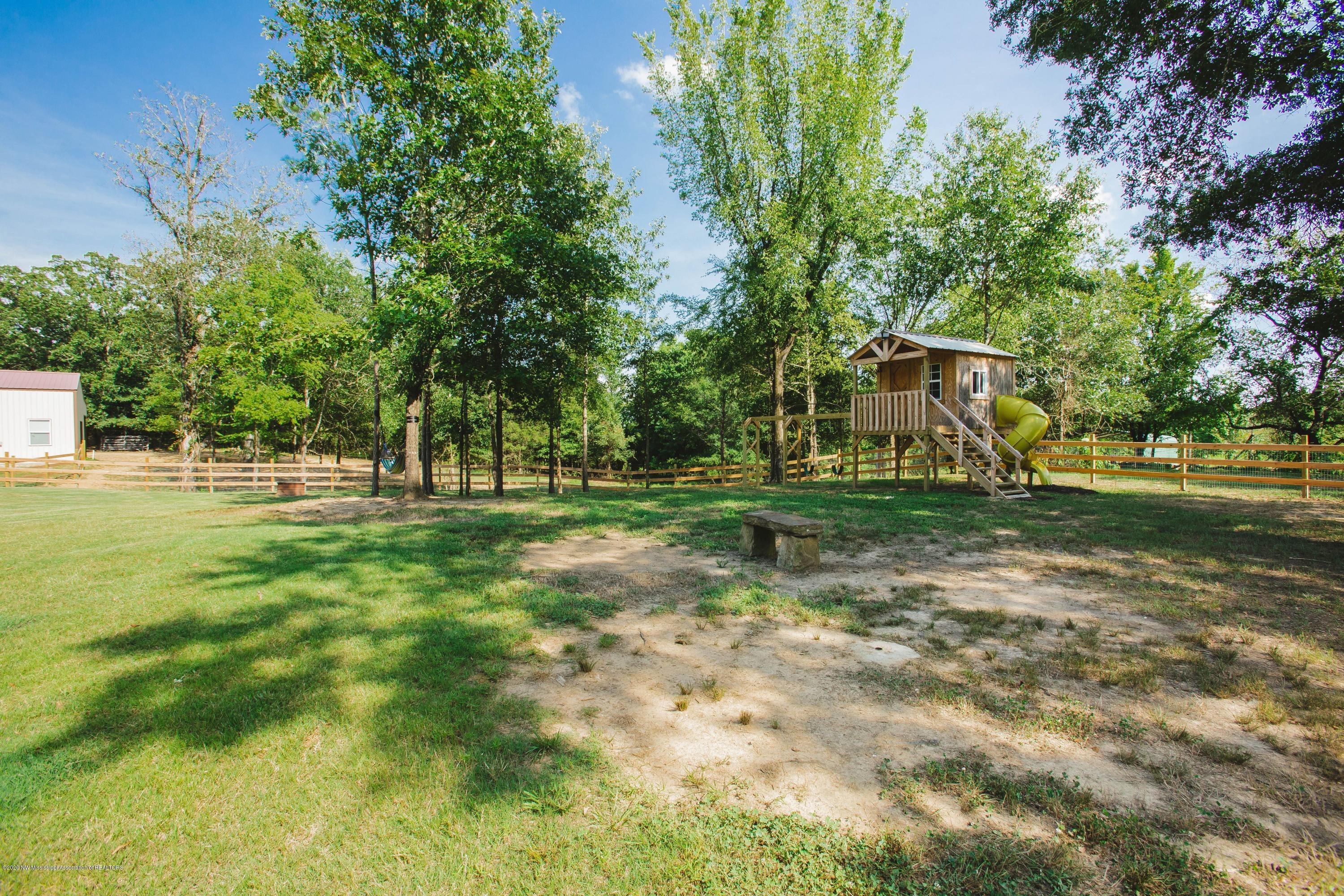 14909 Leavell Road Byhalia, MS 38611 - Photo 9 of 39 pnPqUbpQ