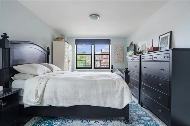 $650,000 | 515 East 7th Street, Unit 5H | Kensington