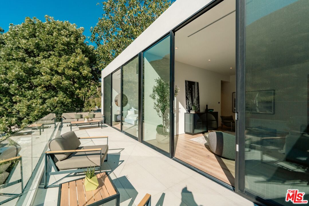 1508 Roscomare Road Los Angeles, CA 90077 - Photo 15 of 29